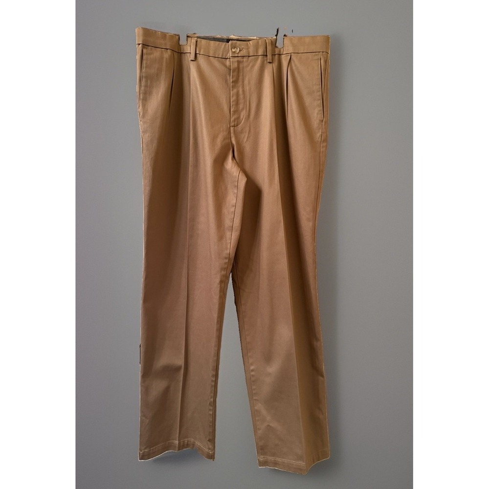 Docker Men's Classic Fit Pleated Khaki Pants 38x32 Stain Defender Stretch Chinos